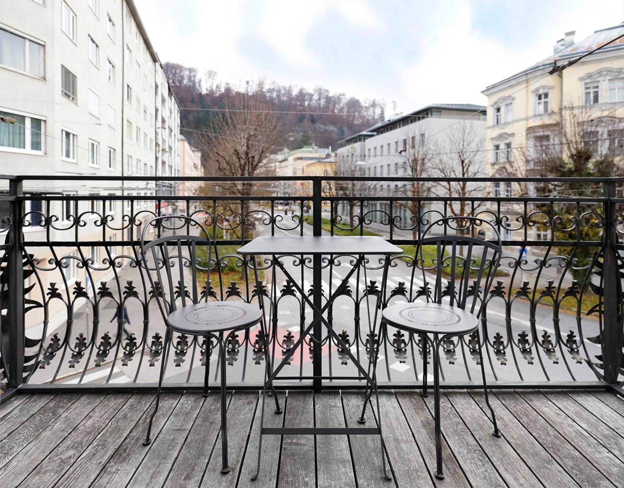 Large Room Balcony,1227015119:JPEG